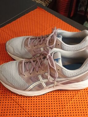 ASICS Women's Athletic Running Shoes in Light Lavender and White